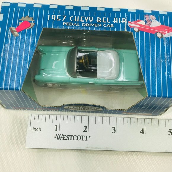 Gearbox 1997 Vintage 1957 Chevy Bel Air Convertible Serial #03687 Pedal Car New - Picture 8 of 10
